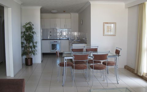 Beach Palms Holiday Apartments - Carnarvon Accommodation 4