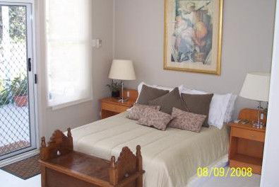 Bateau Bay Beachfront Luxury Accomodation - YWait Travel 4