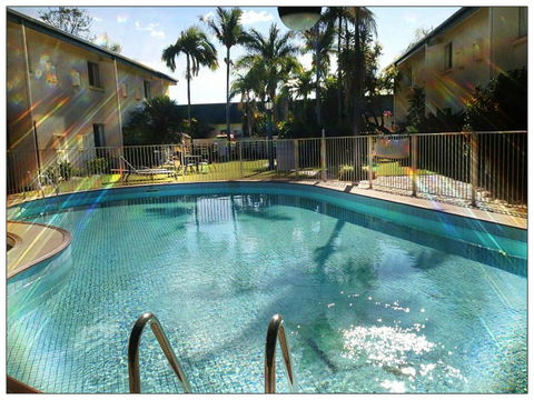 Emerald Meteor Motel - YWait Travel 3