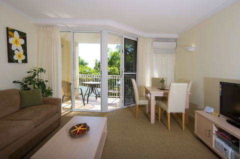 On The Beach Holiday Apartments - Carnarvon Accommodation 5