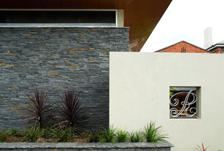 Robin Hood Hotel - Townsville Tourism 0