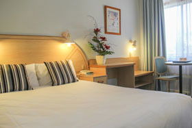 Midcity Motor Lodge - YWait Travel 1