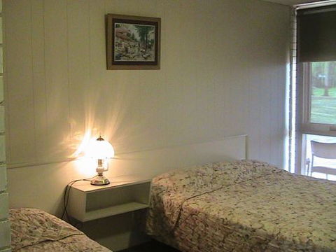 Cobden Roadhouse Motel - Accommodation Australia 2