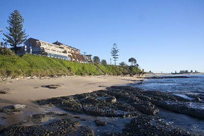 Oceanfront Motel - YWait Travel 0