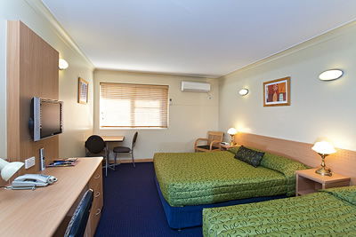 Airport Motel - YWait Travel 6