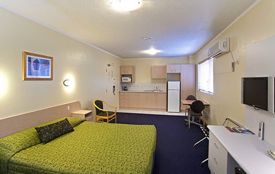 Airport Motel - YWait Travel 7