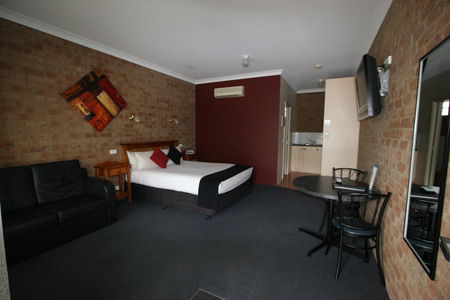 Bridges On Meninya Motel & Apartments - Carnarvon Accommodation 2