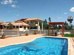 Country Roads Motor Inn - Accommodation Australia 0