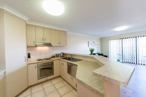 Bottletree Apartments - YWait Travel 7