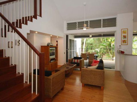 Port Douglas Getaways - YWait Travel 1