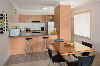 Ringwood Royale - WA Accommodation 16