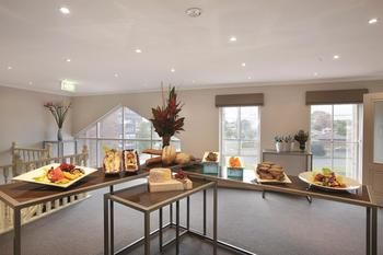Best Western Plus Buckingham International - Accommodation Find 13