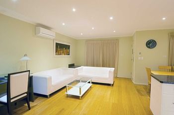 Best Western Plus Buckingham International - Accommodation Find 42