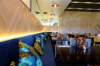 Alpha Hotel Eastern Creek - Whitsundays Tourism 10