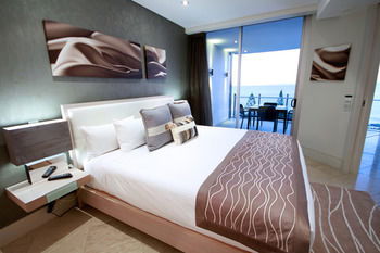Oceans Mooloolaba - YWait Travel 11