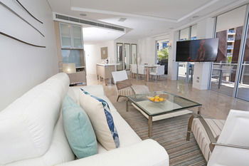 Oceans Mooloolaba - YWait Travel 13
