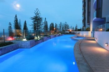 Oceans Mooloolaba - YWait Travel 15