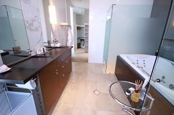 Oceans Mooloolaba - YWait Travel 16