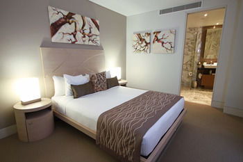 Oceans Mooloolaba - YWait Travel 19