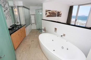 Oceans Mooloolaba - YWait Travel 29