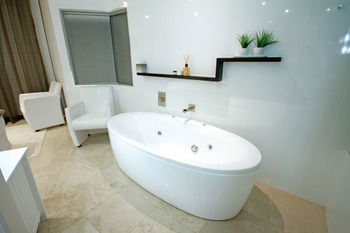Oceans Mooloolaba - YWait Travel 37