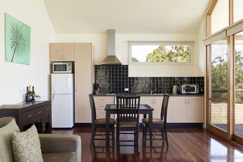 Yering Gorge Cottages By The Eastern Golf Club - Holiday Sydney 7