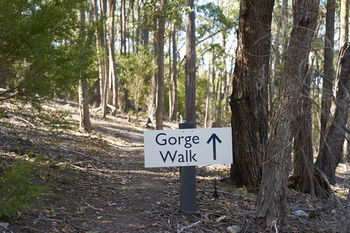 Yering Gorge Cottages By The Eastern Golf Club - Holiday Sydney 14