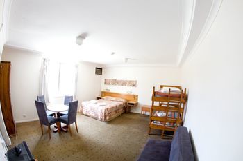Manly Oceanside - YWait Travel 3