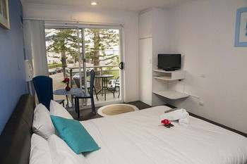 Manly Oceanside - YWait Travel 29