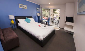Manly Oceanside - YWait Travel 30