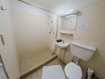 Manly Oceanside - YWait Travel 75
