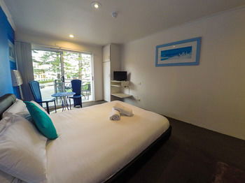 Manly Oceanside - YWait Travel 83