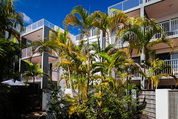 Dockside Mooloolaba - YWait Travel 20