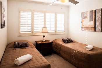 Dockside Mooloolaba - YWait Travel 24