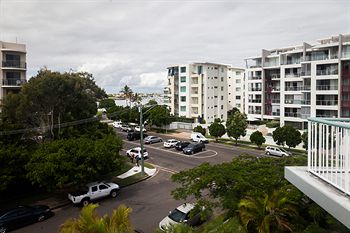 Dockside Mooloolaba - YWait Travel 35