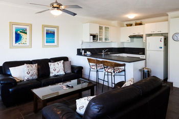 Dockside Mooloolaba - YWait Travel 48