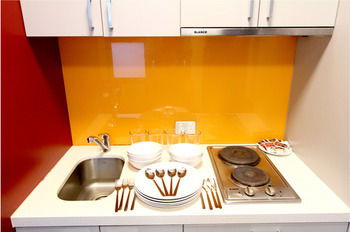 Alston Apartments Hotel - Accommodation Australia 4