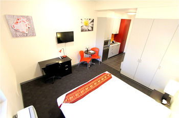 Alston Apartments Hotel - Accommodation Australia 6