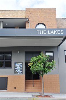 The Lakes Hotel - Casino Accommodation 4