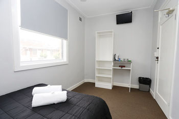 The Lakes Hotel - Casino Accommodation 10