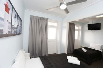 The Lakes Hotel - Casino Accommodation 27
