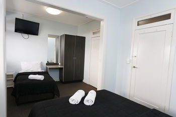 The Lakes Hotel - Casino Accommodation 30