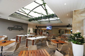 The Lakes Hotel - Casino Accommodation 38