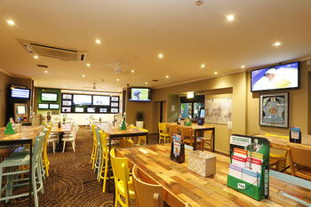 The Lakes Hotel - Casino Accommodation 51