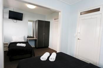 The Lakes Hotel - Casino Accommodation 57