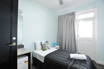 The Lakes Hotel - Casino Accommodation 58