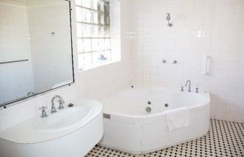 Tumut Valley Motel - Casino Accommodation 22