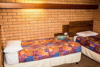 Tumut Valley Motel - Casino Accommodation 24
