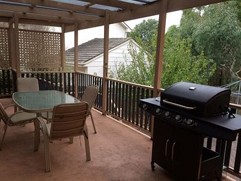 Australian Home Away @ Doncaster Grange Park - WA Accommodation 1
