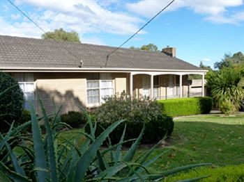 Australian Home Away @ Doncaster Grange Park - WA Accommodation 8
